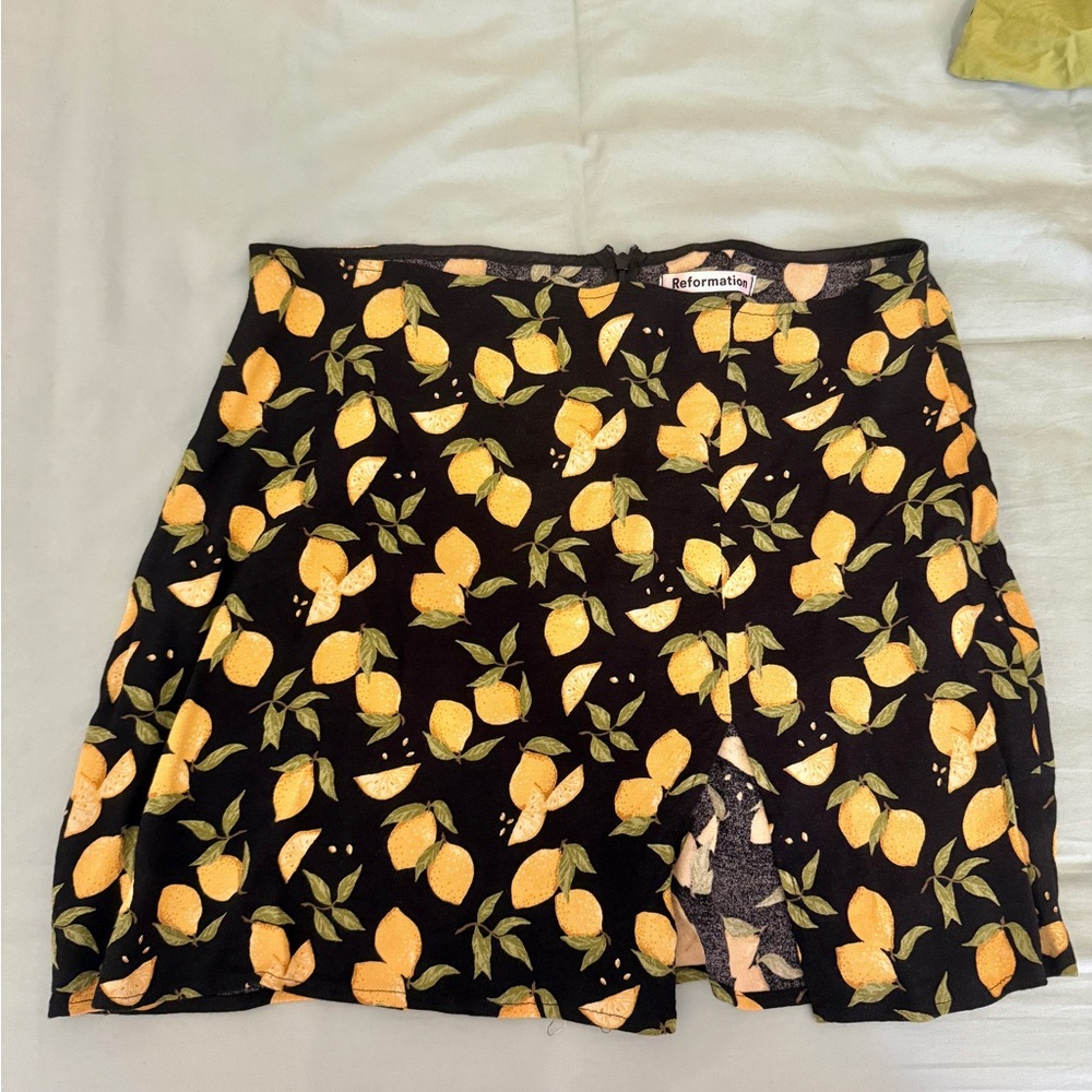 SOLD 🍋 Reformation Black Skirt Margot with Lemon Drop Print